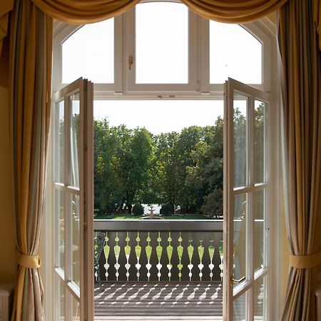Castle Hotel Grof Degenfeld Superior ตาร์ซาล ภายนอก รูปภาพ